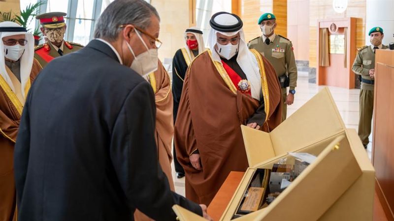 أثناء عملية الافتتاح