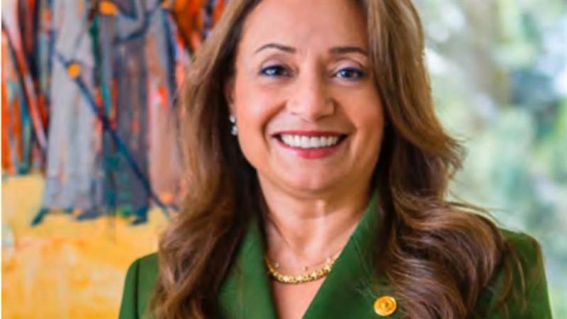 الدكتورة أمانى أبوزيد