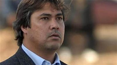 أشرف قاسم يشيد بأداء 