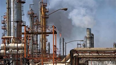 أسعار النفط تسجل أعلى مستوى منذ عام متجاوزة الـ60 دولارا