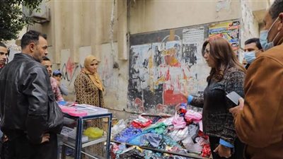 حملة لرفع الاشغالات في منطقة عمر أفندى وقصر ثقافة دمياط