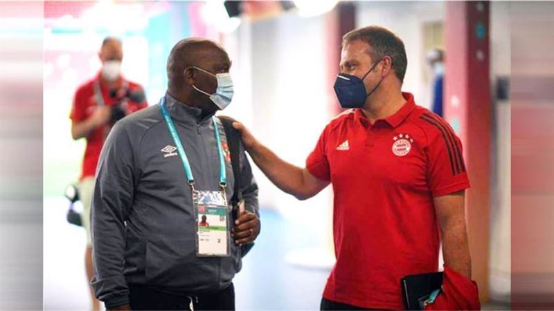 فيليك في حديث جانبي