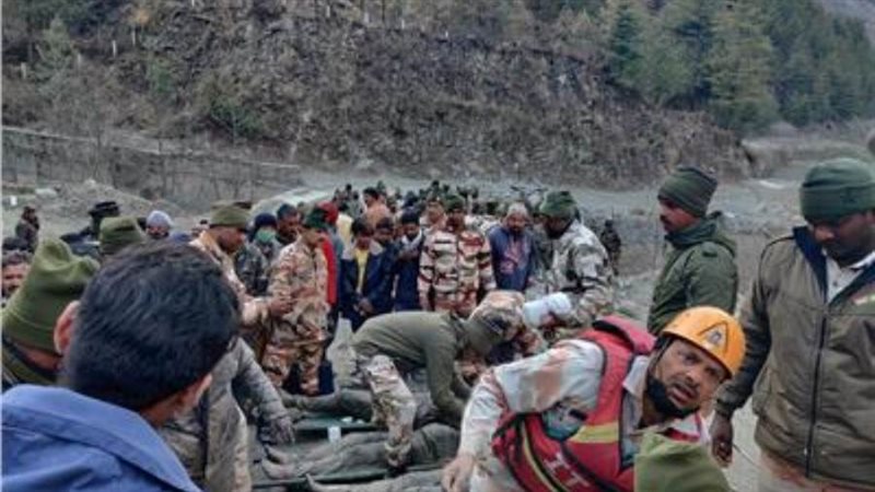 200 مفقود في الفيضانات