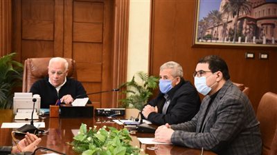 محافظ بورسعيد يتابع موقف الخطة الاستثمارية المقترحة للمحافظة للعام المالي الجديد