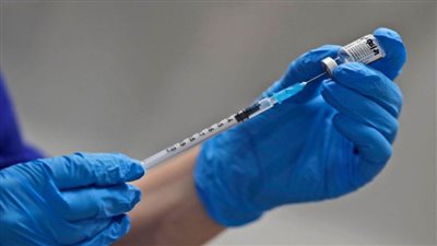  عالم صيني: لقاحات الصين الآمنة والفعالة تساعد في مكافحة 