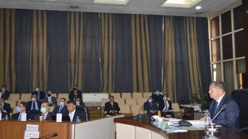 هشام توفيق وزير قطاع