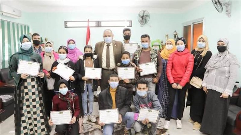 وكيل التعليم يكرم