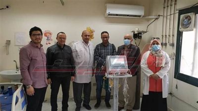 أطباء بنها يتبرعون بجهاز تنفس صناعي لعناية الأطفال بالحميات