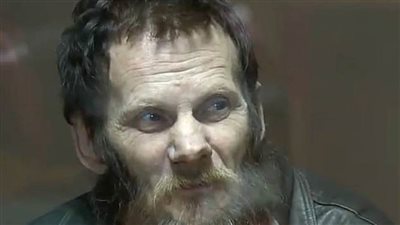 قتل ثلاثة من أصدقائه وآكل لحومهم بعد الغلي في الماء