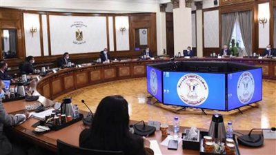 مدبولي يتابع طرح الوحدات الصناعية كاملة التشطيب بالمناطق الاستثمارية ببنها وميت غمر