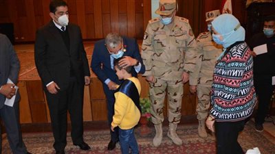   محافظ المنيا يشهد احتفال جمعية المحاربين القدماء بيوم الشهيد لتكريم أبناء المحافظة من أسر الشهداء والمصابين