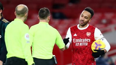 هاتريك أوباميانج يعود بأرسنال للانتصارات أمام ليدز يونايتد