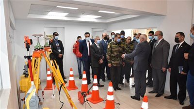 محافظ بورسعيد يتفقد المنظومة الرقمية بالمحافظة