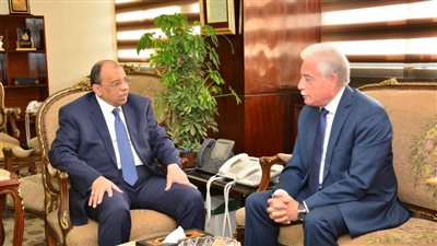 محافظ جنوب سيناء ووزير التنمية المحلية يدرسان إقامة مؤتمر للاستثمار