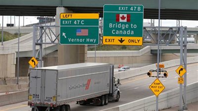 بدء سريان القواعد الجديدة لدخول كندا عبر الحدود البرية مع الولايات المتحدة