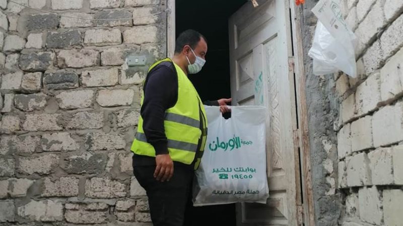 توزيع بطاطين على