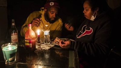 الأمريكيون يعودون إلي اللمبة 