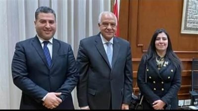 نائبة تبحث مع  محافظ الجيزة حل مشاكل المواطنين