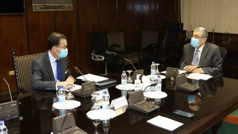 جانب من لقاء وزير