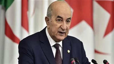 الرئيس الجزائري يقرر حل البرلمان والإفراج عن معتقلين