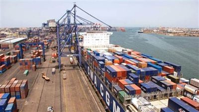 تداول 27 سفينة بموانئ بورسعيد