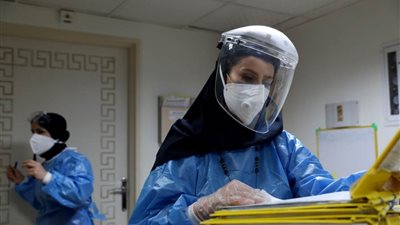 الصحة الإيرانية تسجل 77 حالة وفاة و8017 إصابة جديدة بكورونا