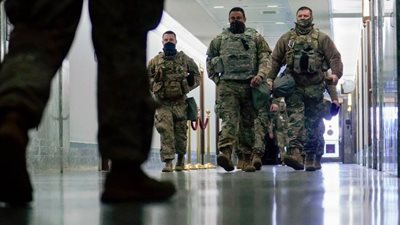 تقارير: الولايات المتحدة منفتحة على إرسال المزيد من القوات لدعم مهمة الناتو في العراق