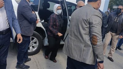 وزيرة الصحة تبدأ جولاتها بتفقد مركز طب الشهداء بالإسماعيلية