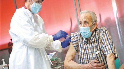 وول ستريت جورنال: تأخير بدء حملات اللقاح ضد كورونا يخاطر بظهور مزيد من السلالات المتحورة