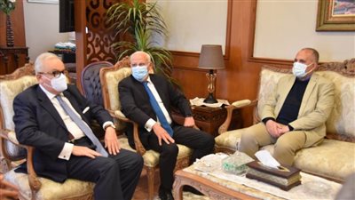 محافظ بورسعيد يستقبل وزير الري