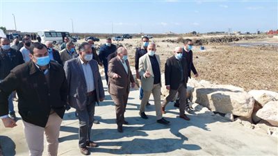محافظ بورسعيد ووزير الرى يفتتحان مشروع إنشاء 5 رؤوس حجرية ببوغاز 1 لحماية الشواطئ