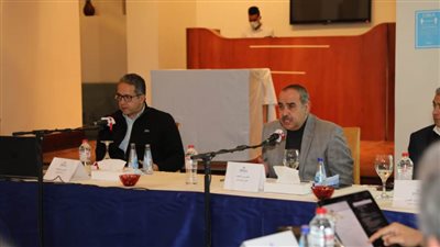 اجتماع وزير السياحة والآثار ووزير الطيران مع مستثمرى مرسى علم 