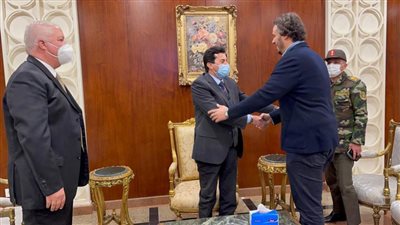 وزير الرياضة يحضر مباراة بيراميدز وراسينج كلوب 