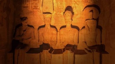 السياحة والآثار تحتفل بتعامد الشمس على رمسيس بأبو سمبل