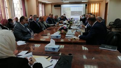 نواب البرلمان بالقاهرة يبحثون مع جيهان عبد المنعم طلبات المواطنين