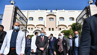 وزيرة الصحة تتفقد وحدة طب أسرة 