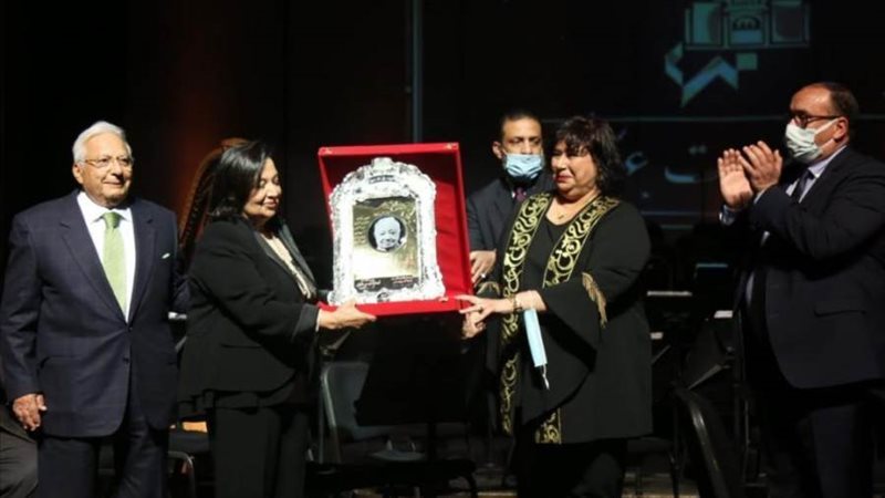 وزيرة الثقافة أثناء