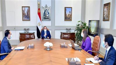 الرئيس السيسي يوجه بتطوير برامج بناء القدرات للعاملين بالجهاز الإداري للدولة