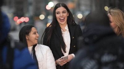 زوجة ملك.. تفاصيل انتقالها من الغموض'و السرية إلي عالم الشهرة