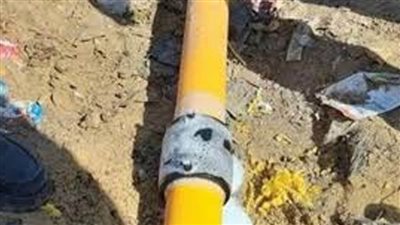 ضغط هواء بماسورة غاز يسبب حفرة وتهشم زجاج سيارة بالسلام  