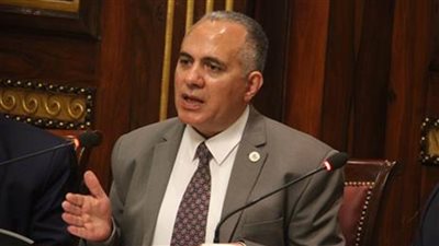 وزير الري يبحث مع وزيرة الثقافة الجنوب سودانية الموضوعات ذات الاهتمام المشترك