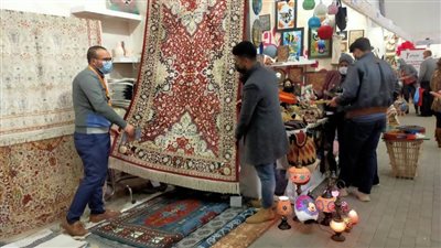 إقبال كبير على منتجات الغارمين في معرض 