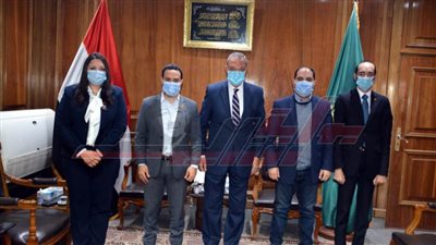 محافظ القليوبية يستقبل وفد تنسيقية شباب الأحزاب والسياسيين