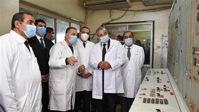 وزير التموين ومحافظ الشرقية يتفقدان مطحنة عرابي بالزقازيق