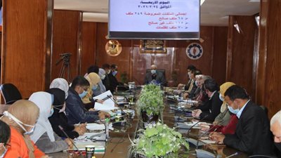 السويس: لجنة 