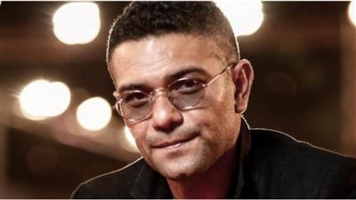 5 أشخاص يعتدون على آسر یاسین عند مقابلته فتاة (فیدیو) 