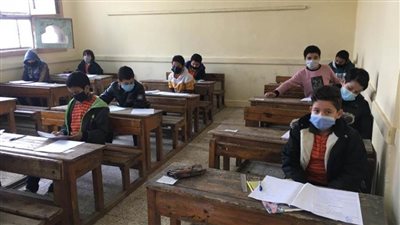 رئيس قطاع المعاهد الأزهرية يتفقد لجان الشهادة الابتدائية والصف الثاني الثانوي