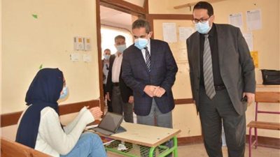 وكيل وزارة التعليم بالغربية يطمئن على اتباع جميع المدارس الإجراءات الاحترازية