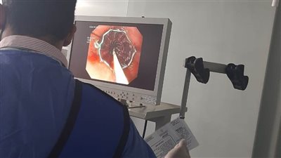 دفع 300 جنيه.. تركيب دعامة معدنية لمسن بـ20 ألف جنيه بالتأمين الصحي