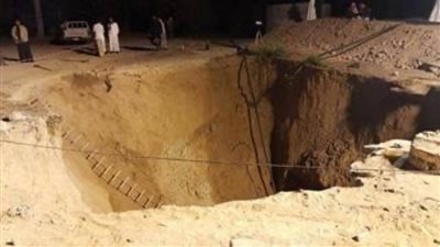 مصرع طفلين وإصابة 3 آخرين في انهيار بئر صرف صحي  في منفلوط